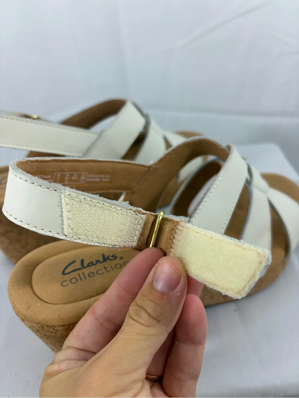 NWT Clarks Women's Size 8.5 Cream Cork Velcro 3 Inch Wedge Sandals